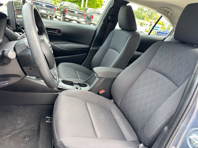 Used 2025 Toyota Corolla LE FWD image 34