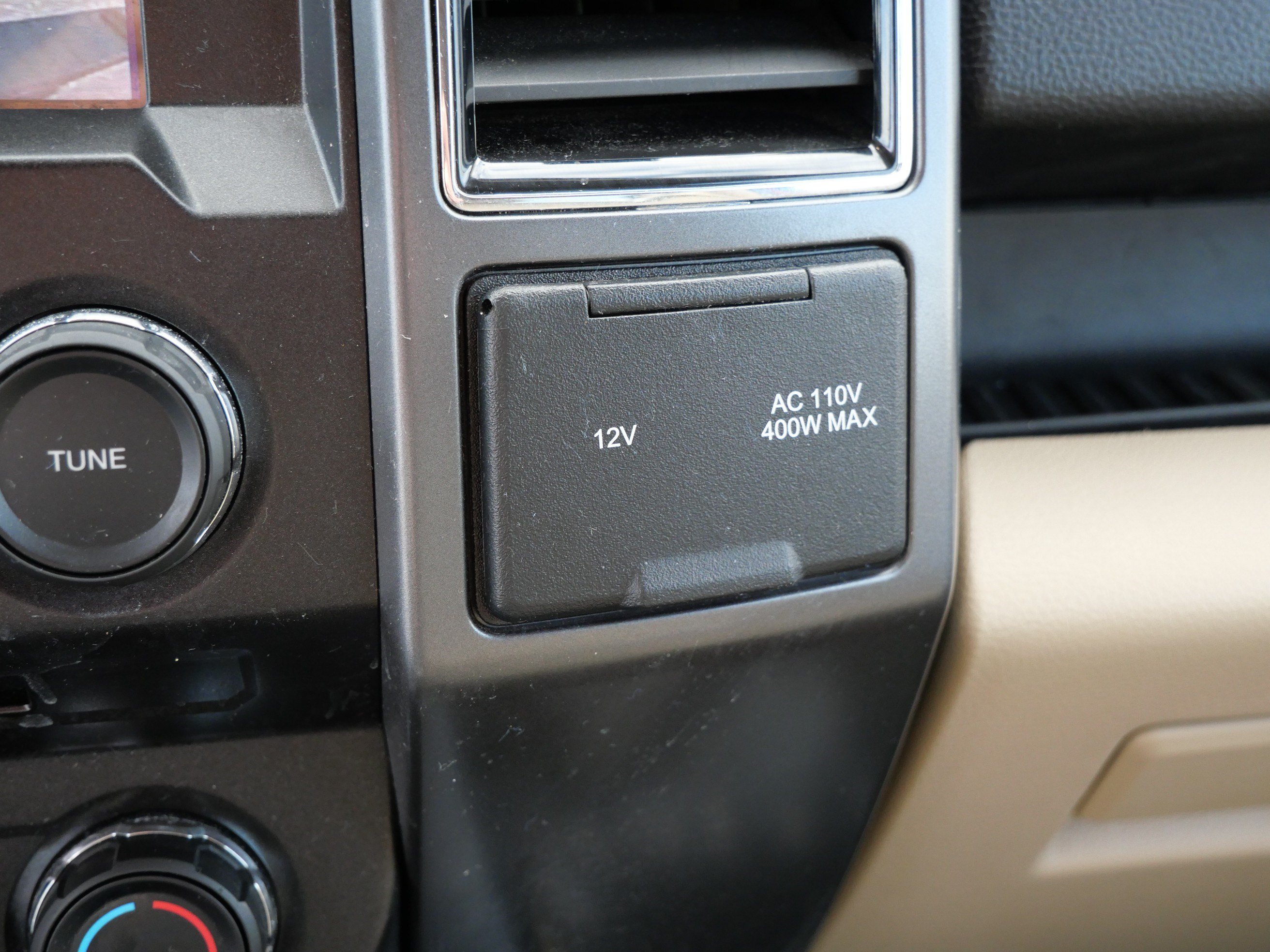 Certified 2018 Ford F150 XLT w/ Equipment Group 302A Luxury AWD/4WD image 35