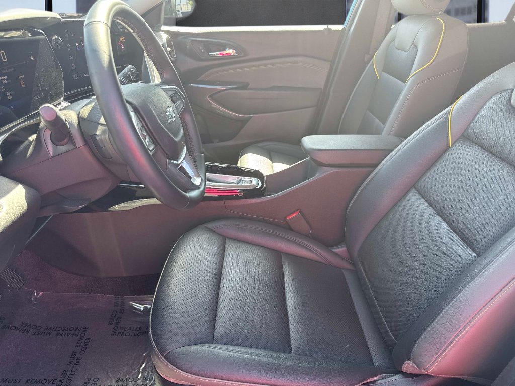 Used 2025 Chevrolet Trax ACTIV w/ Driver Confidence Package FWD image 21