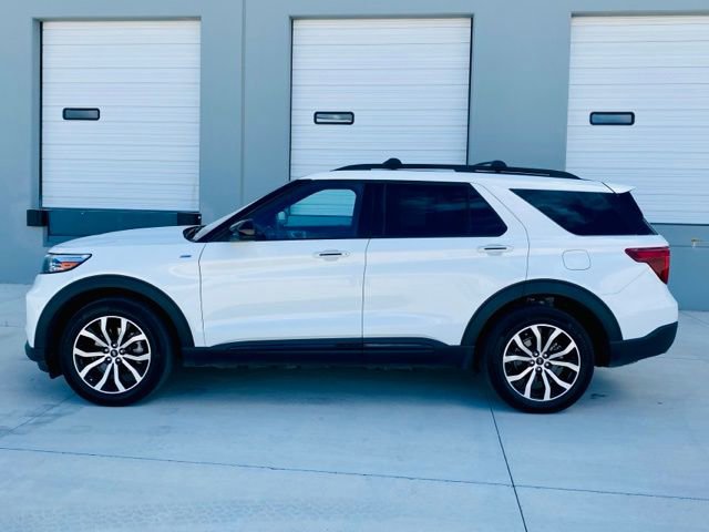 Certified 2024 Ford Explorer ST-Line w/ Class IV Trailer Tow Package AWD/4WD image 8