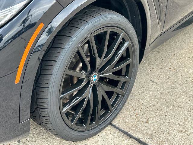 Used 2021 BMW X5 sDrive40i w/ M Sport Package image 11