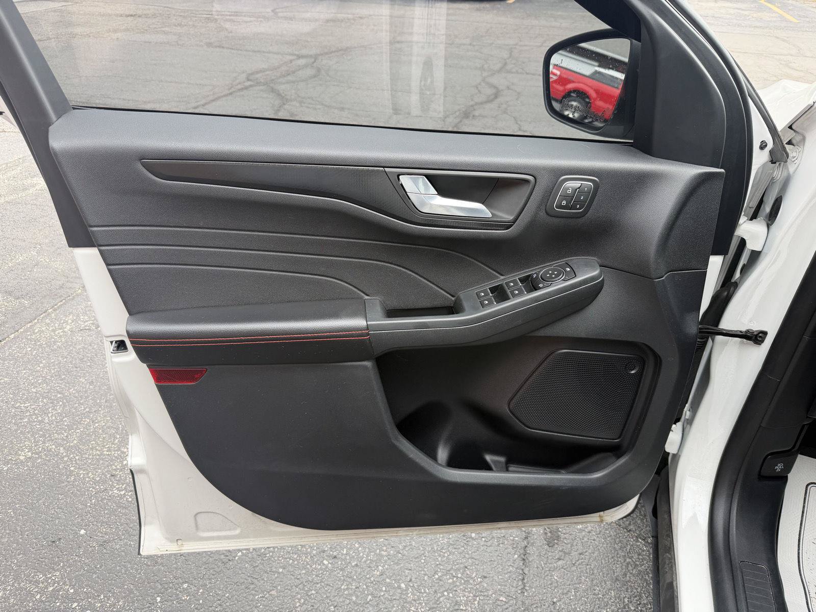 Certified 2022 Ford Escape SEL w/ SEL Stealth AWD Package image 13