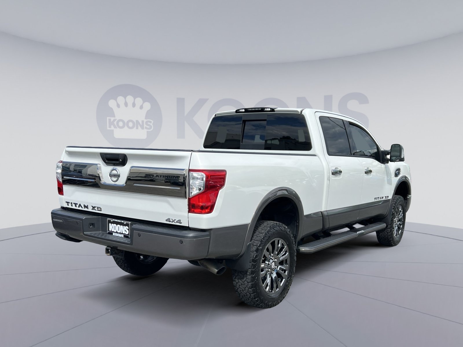 Used 2019 Nissan Titan Platinum Reserve w/ Platinum Utility Package AWD/4WD image 16