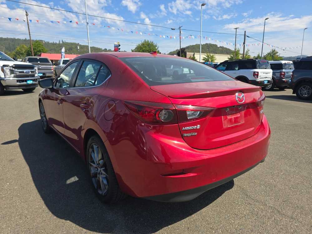 Used 2018 MAZDA MAZDA3 Touring FWD image 9