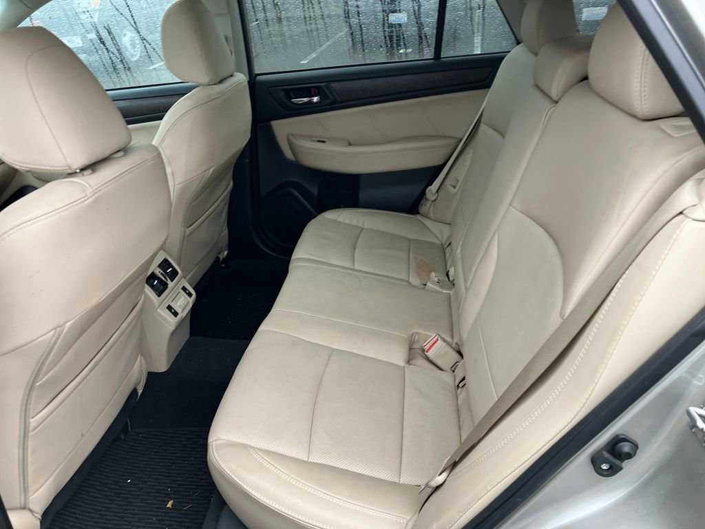 Used 2018 Subaru Outback 2.5i Limited image 9