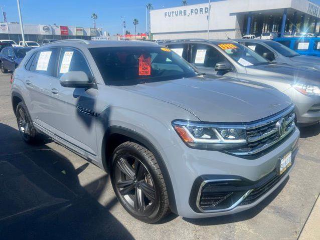 Used 2022 Volkswagen Atlas Cross Sport SEL R-Line AWD/4WD image 4