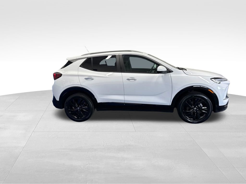 Used 2024 Buick Encore GX Sport Touring AWD/4WD image 6