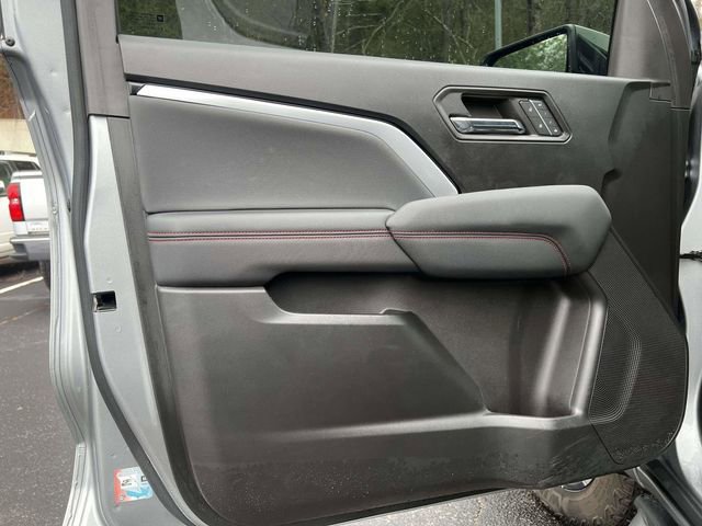 Used 2023 Chevrolet Colorado Z71 w/ Z71 Convenience Package 2 image 18