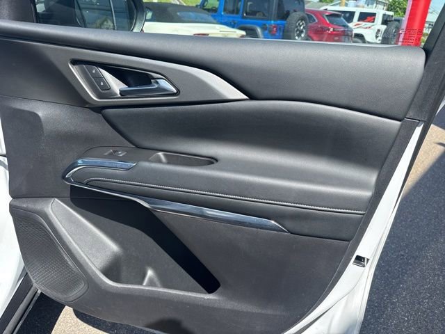 Used 2025 Chevrolet Traverse LT AWD/4WD image 29
