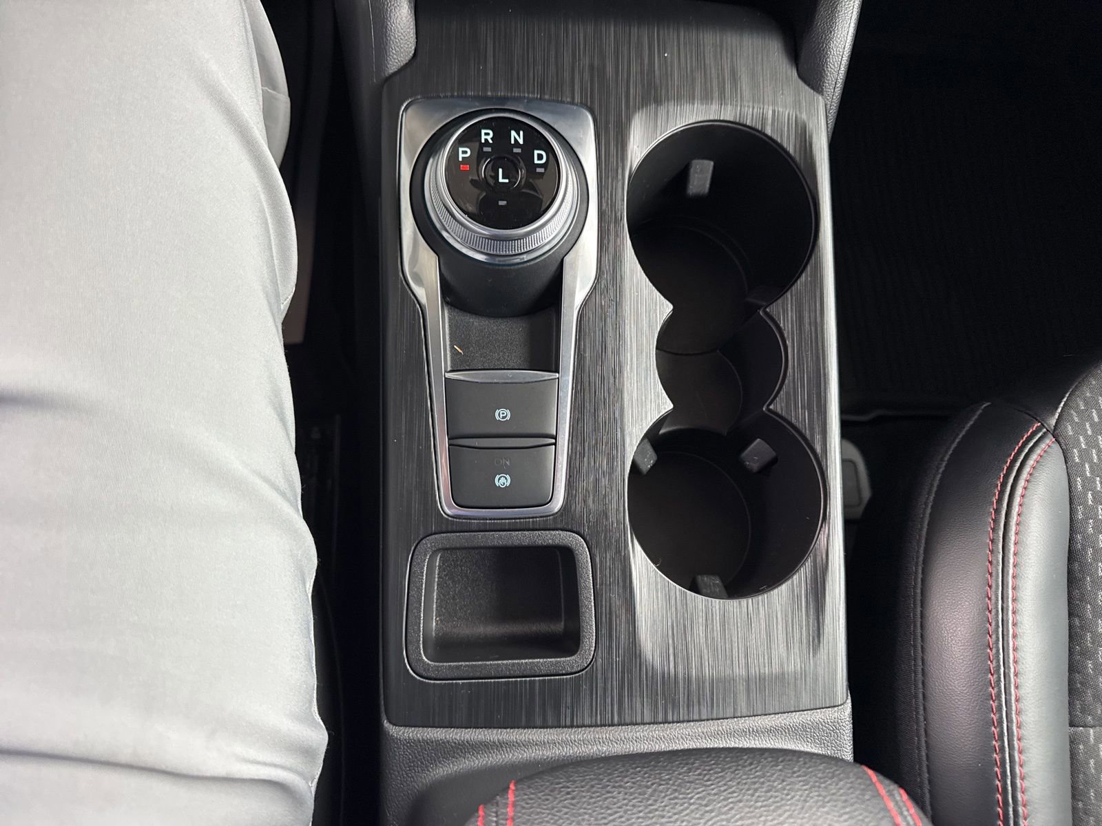 Certified 2024 Ford Escape ST-Line w/ Tech Pack #1 image 29