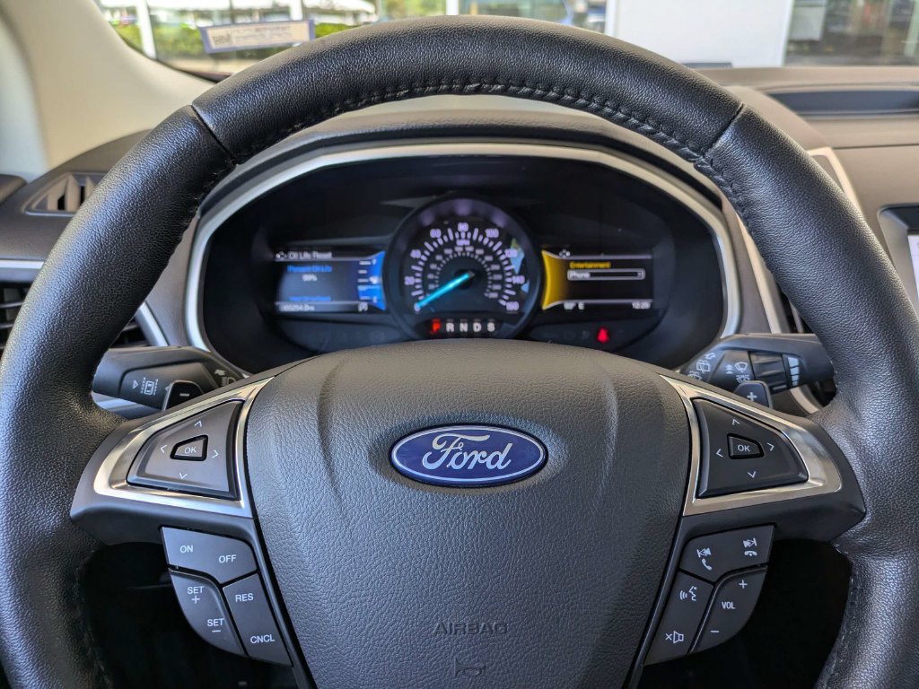 Certified 2020 Ford Edge SEL w/ Cold Weather Package AWD/4WD image 26