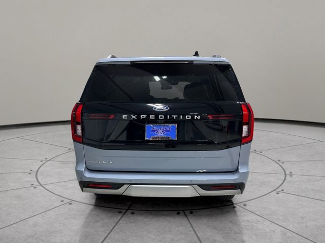 Certified 2025 Ford Expedition Platinum w/ Platinum Ultimate Package AWD/4WD image 4