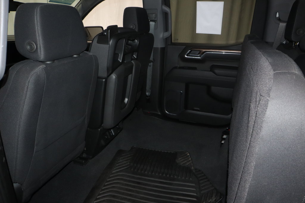 Used 2025 Chevrolet Silverado 1500 LT AWD/4WD image 15