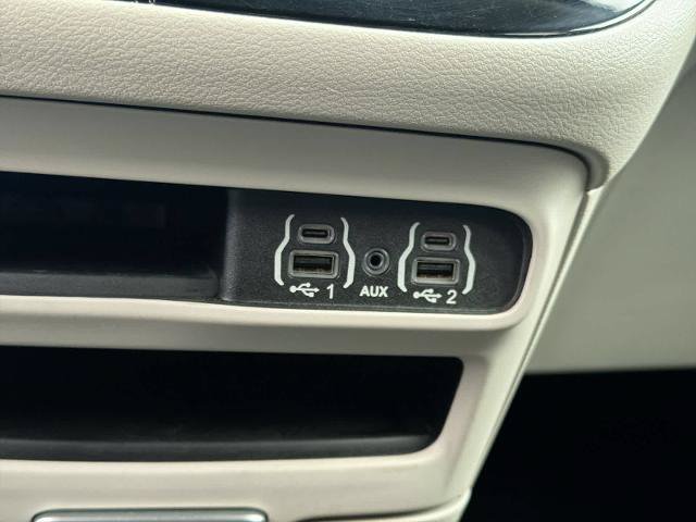 Used 2021 Chrysler Voyager LX FWD image 31