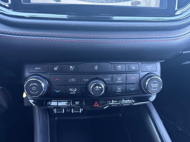 Used 2024 Dodge Durango GT image 26