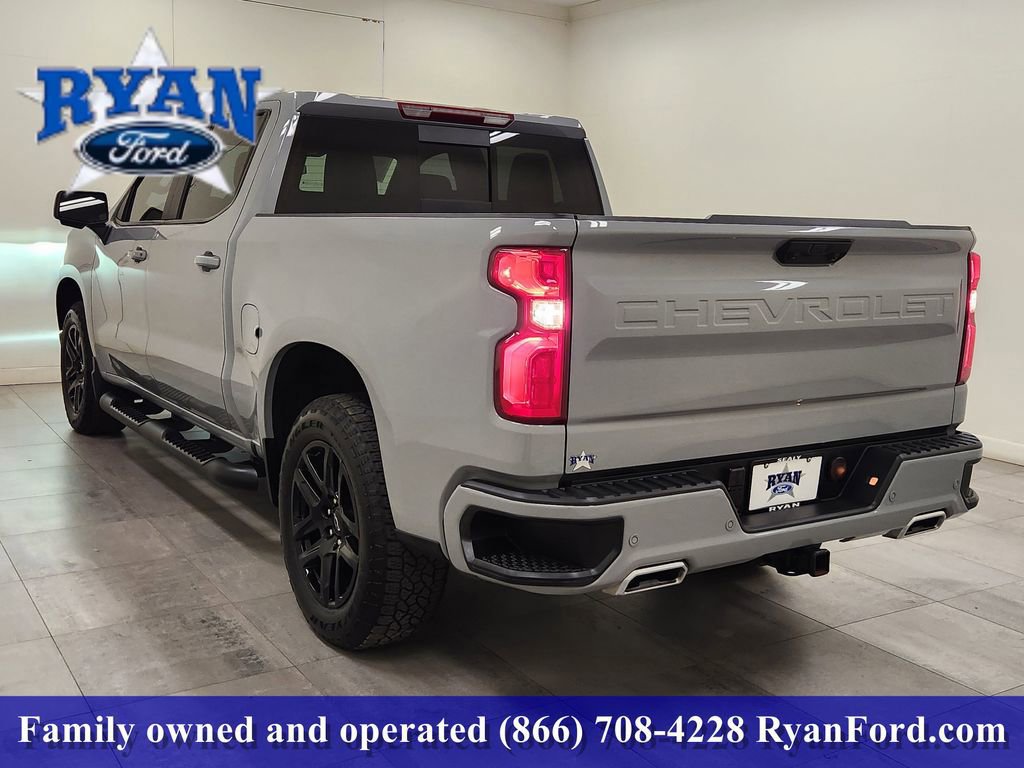 Used 2025 Chevrolet Silverado 1500 RST image 2