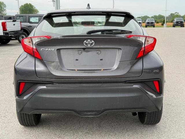 Used 2019 Toyota C-HR LE image 4