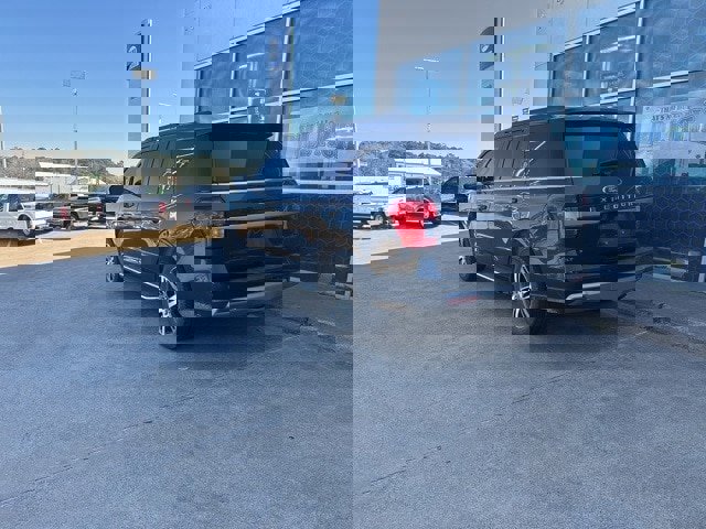 Certified 2022 Ford Expedition XLT image 3