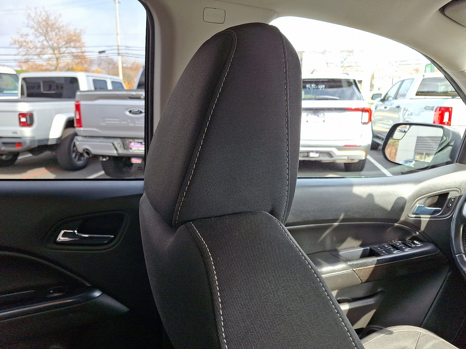 Used 2017 GMC Canyon SLE w/ Trailering Package image 13