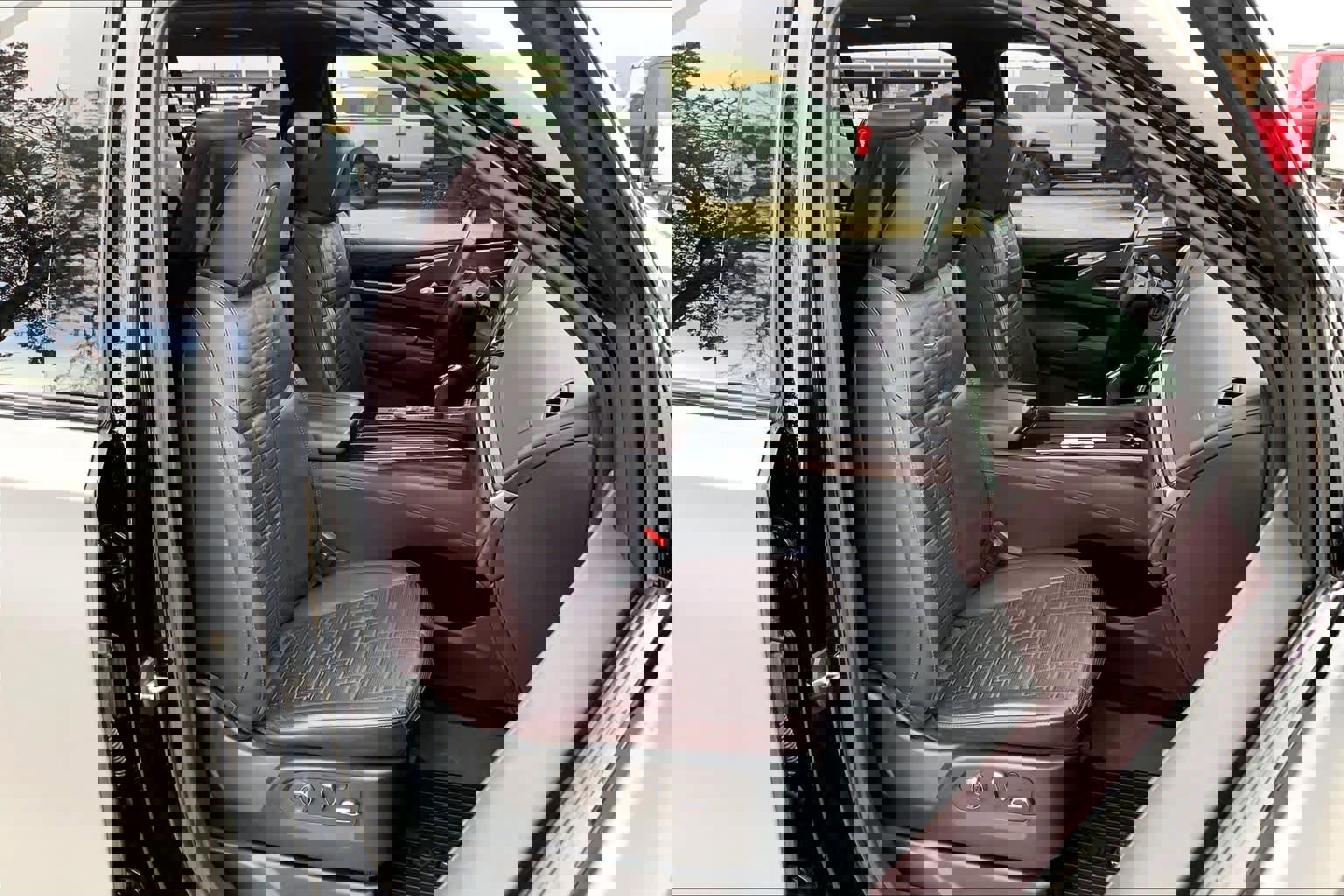 Used 2021 Cadillac Escalade Sport Platinum image 10