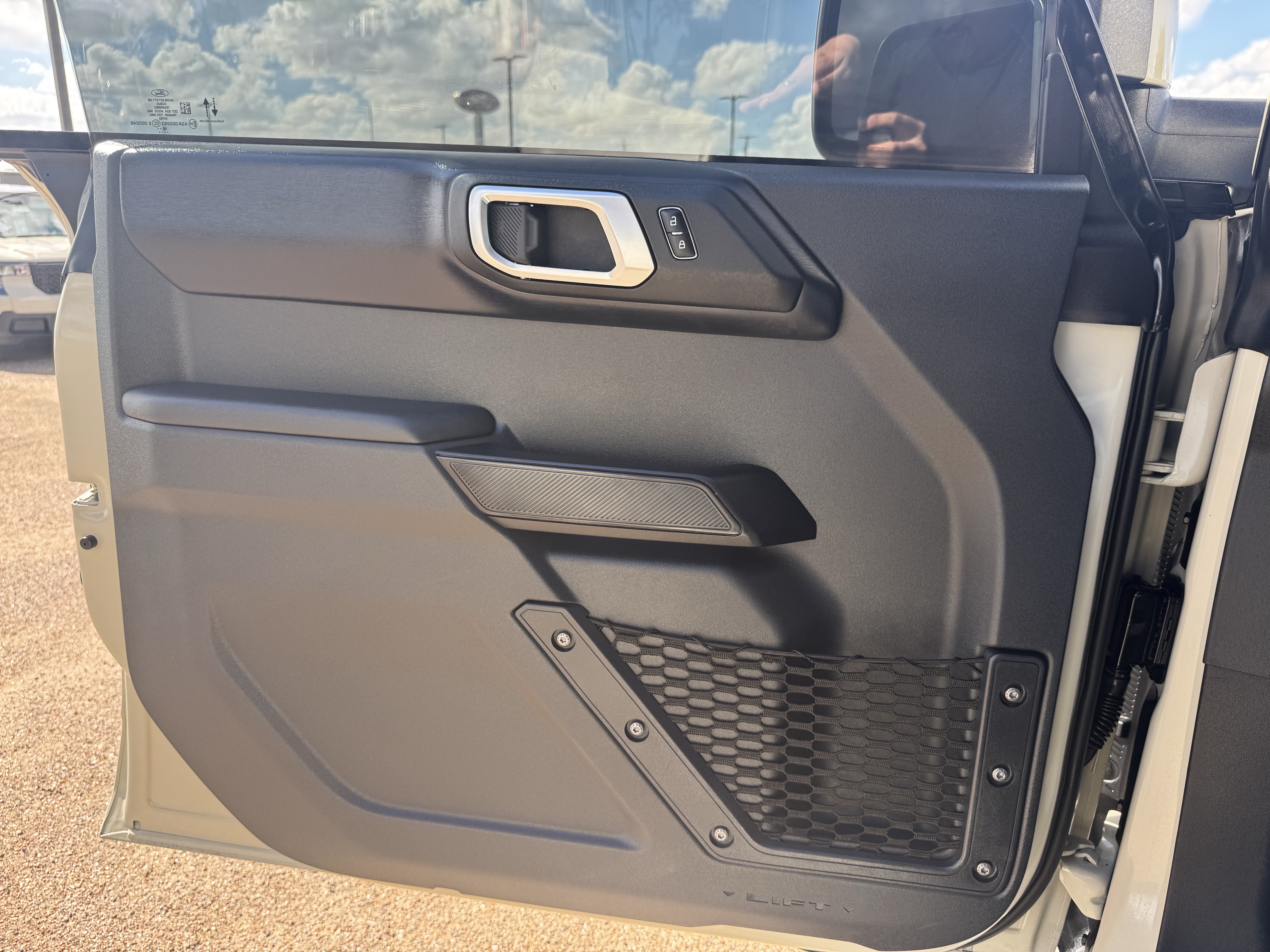 Certified 2025 Ford Bronco Outer Banks AWD/4WD image 20