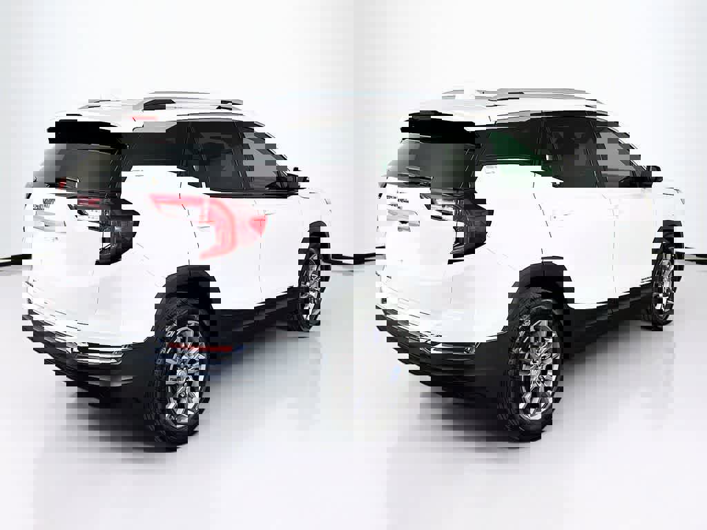 Used 2024 GMC Terrain SLT image 5