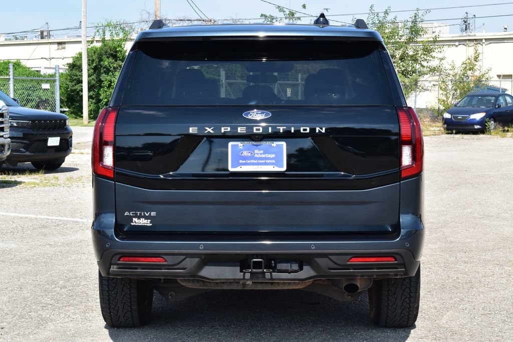 Certified 2025 Ford Expedition Active AWD/4WD image 8