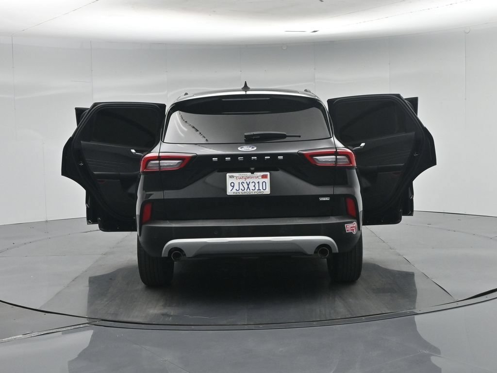 Certified 2023 Ford Escape SE FWD image 35
