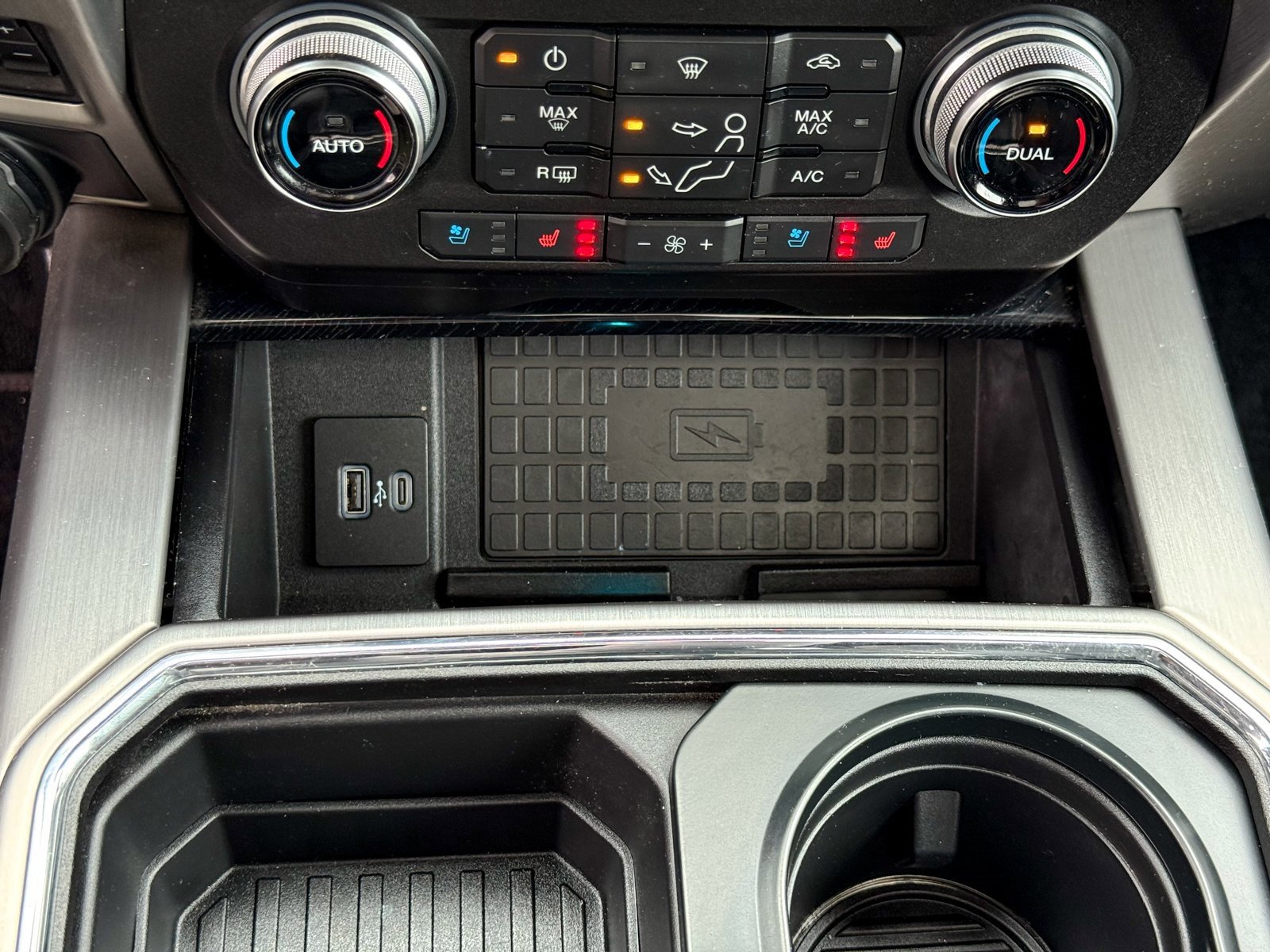 Certified 2020 Ford F250 Platinum w/ FX4 Off-Road Package image 27