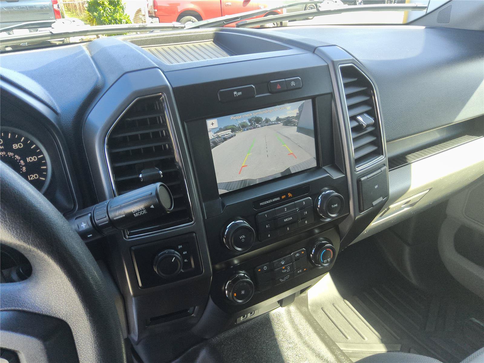 Certified 2019 Ford F150 XLT AWD/4WD image 17