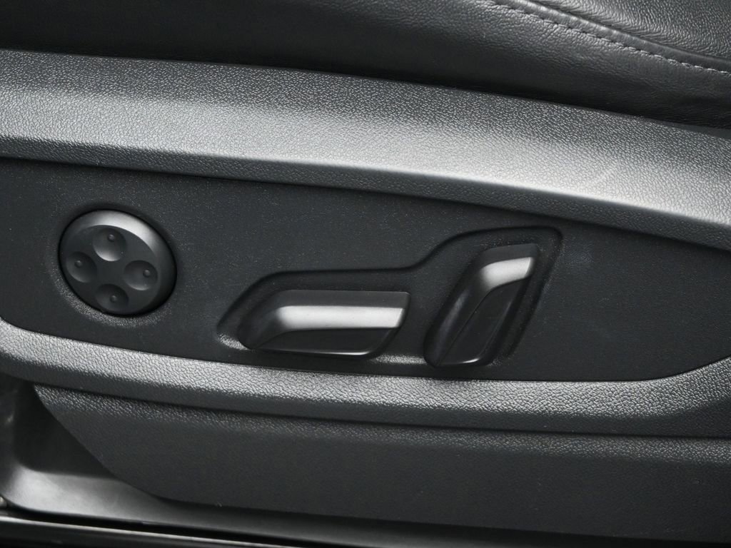 Used 2021 Audi SQ5 Premium w/ Convenience Package image 37