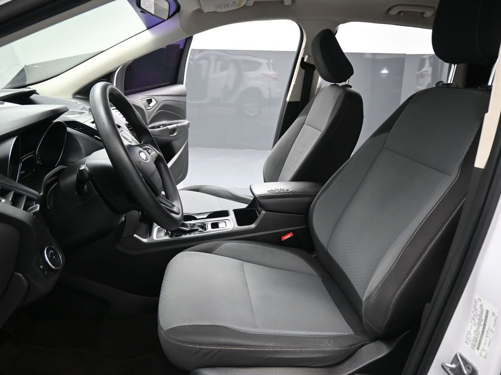 Certified 2018 Ford Escape SE FWD image 10