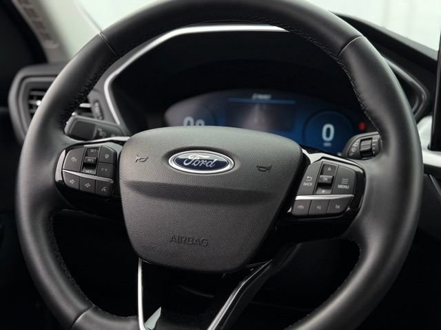 Certified 2025 Ford Escape Platinum AWD/4WD image 8