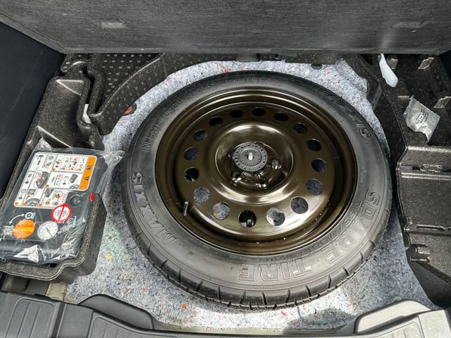 Certified 2025 Ford Escape Platinum AWD/4WD image 24