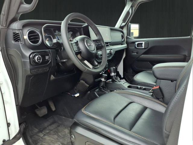 Used 2025 Jeep Gladiator Sport AWD/4WD image 22