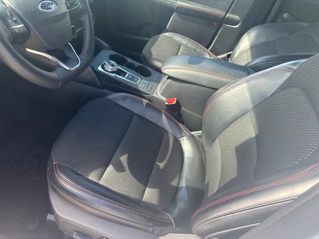 Certified 2025 Ford Escape ST-Line FWD image 6
