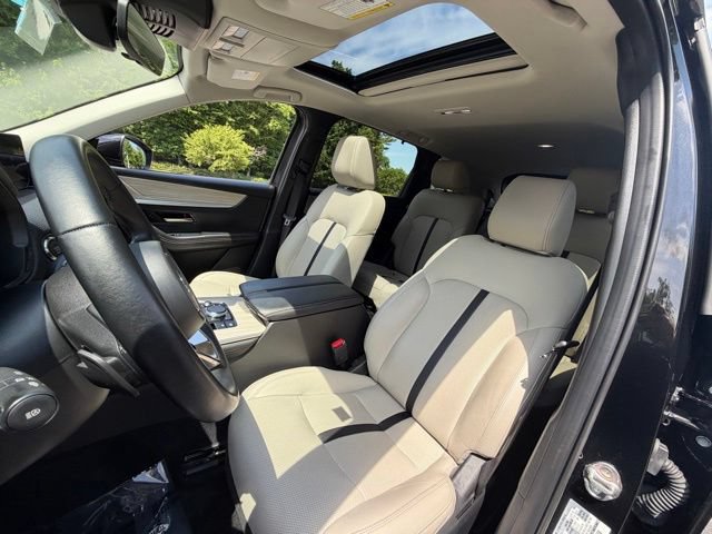Used 2024 MAZDA CX-90 3.3 Turbo w/ Preferred Plus AWD/4WD image 16