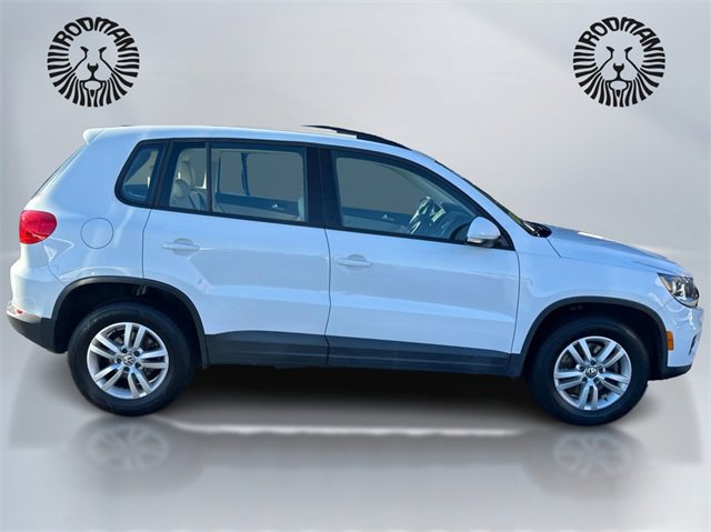 Used 2017 Volkswagen Tiguan S image 6