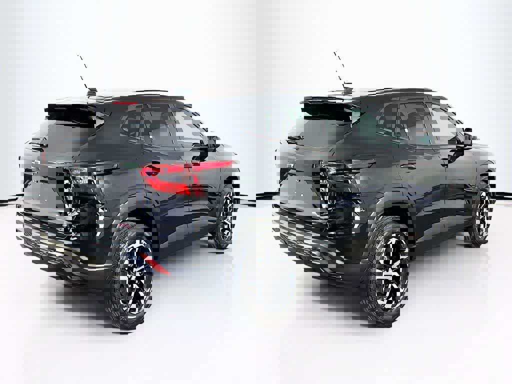 Used 2024 Chevrolet Trax RS image 5