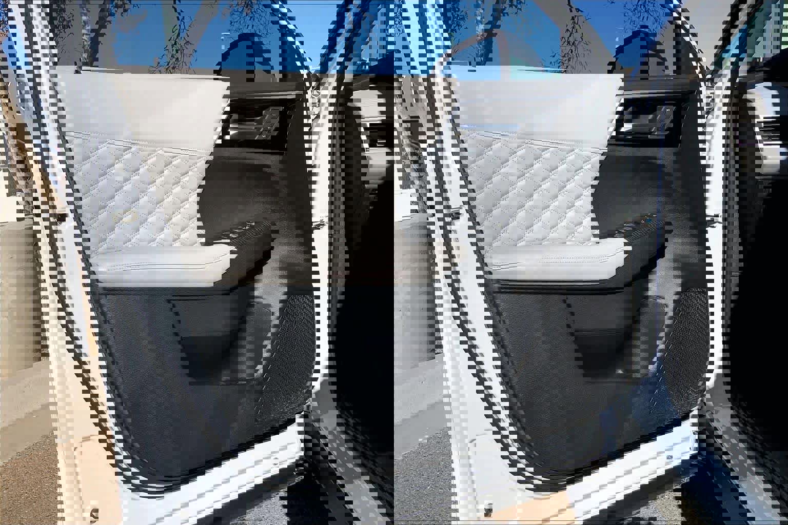 Used 2023 Mitsubishi Outlander SEL image 21