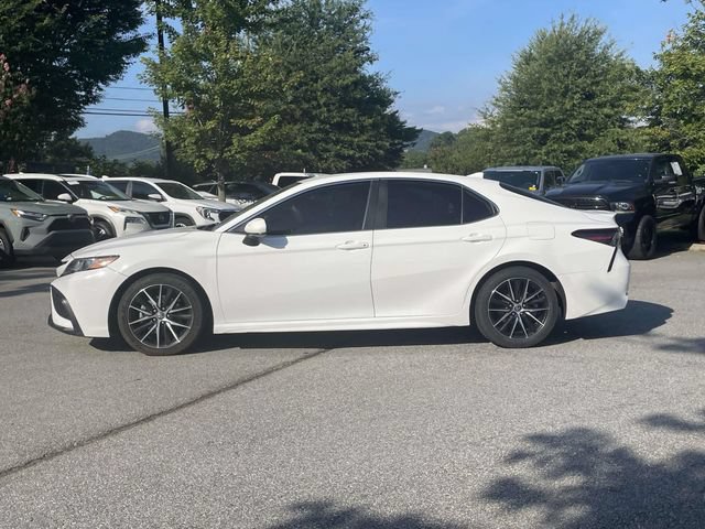 Used 2021 Toyota Camry SE FWD image 2
