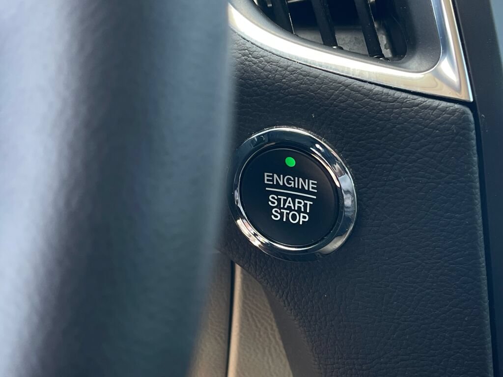 Certified 2024 Ford Edge Titanium AWD/4WD image 16