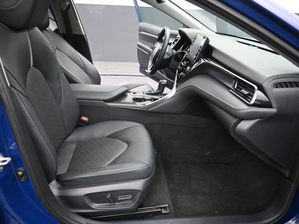 Used 2024 Toyota Camry XSE FWD image 16