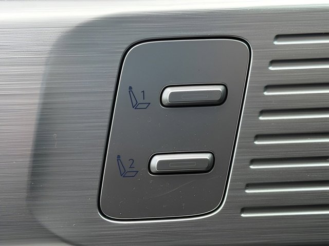 Used 2024 Hyundai Santa Fe Limited AWD/4WD image 19