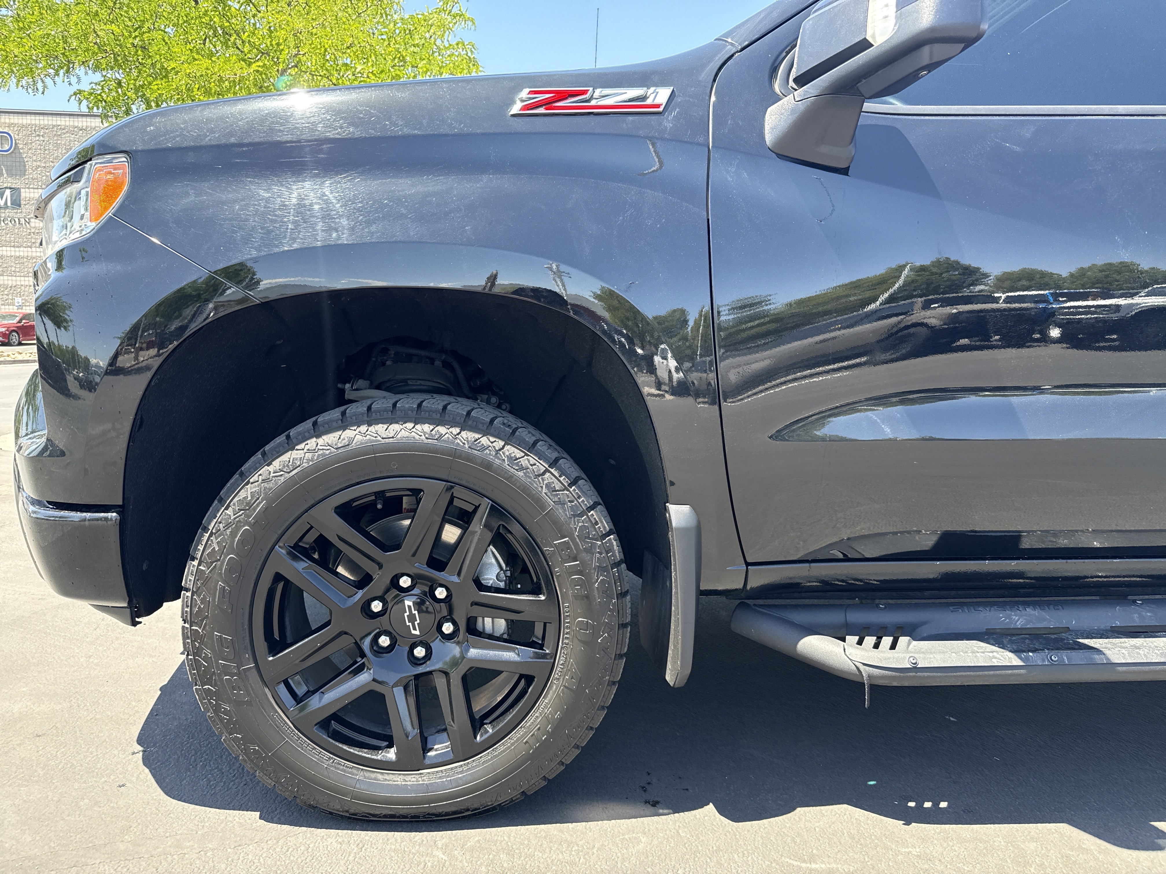 Used 2022 Chevrolet Silverado 1500 LT Trail Boss w/ LT Trail Boss Premium Package AWD/4WD image 9