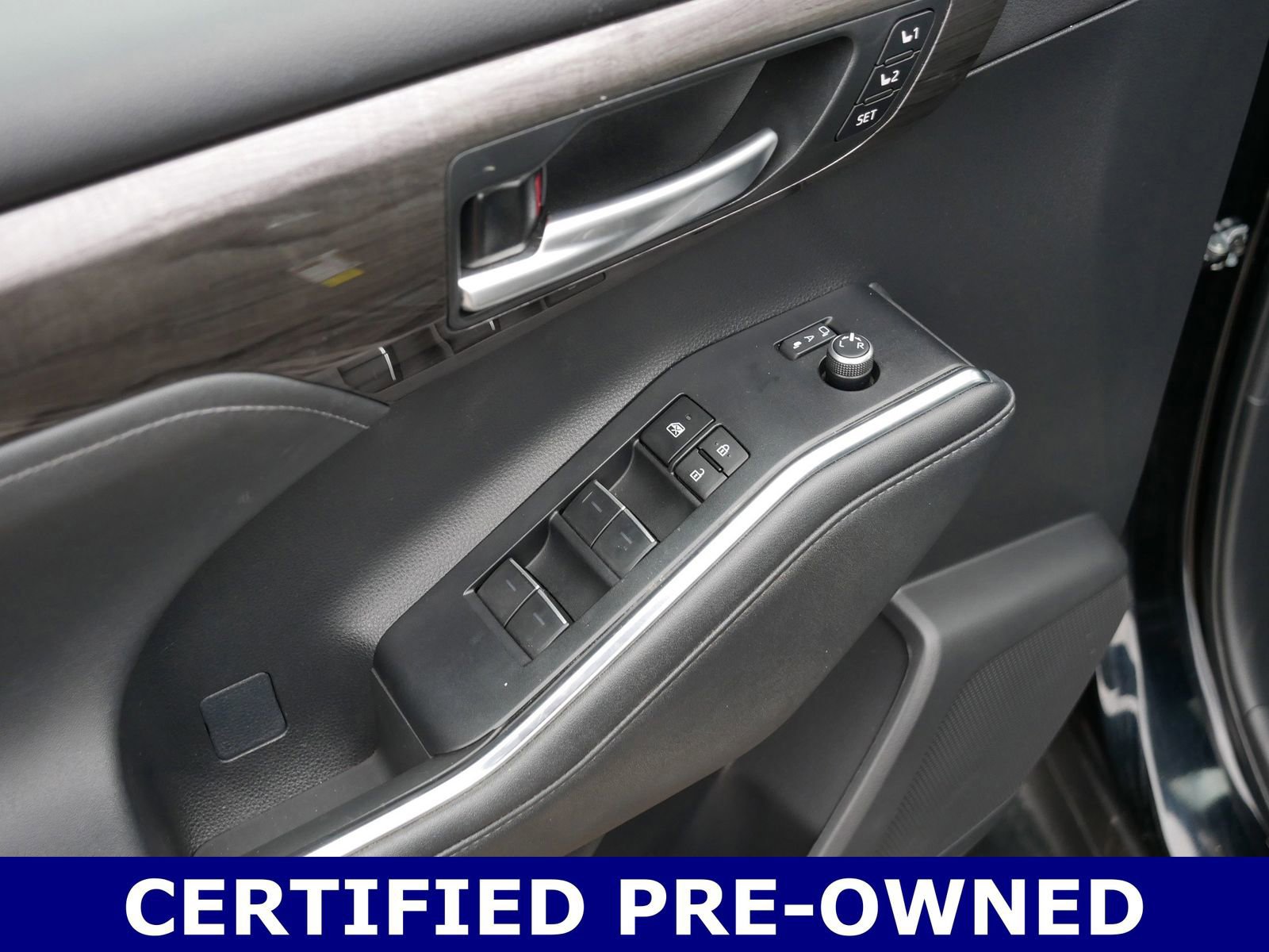 Used 2024 Toyota Highlander Limited image 15