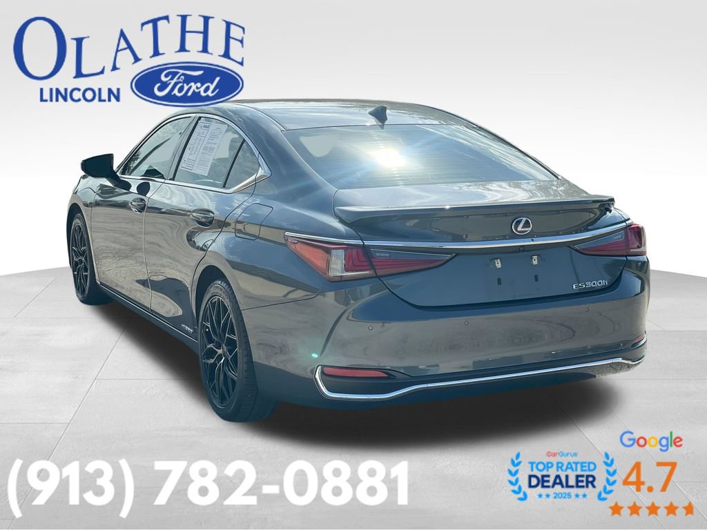 Used 2022 Lexus ES 300h w/ Accessory Package 2 FWD image 3