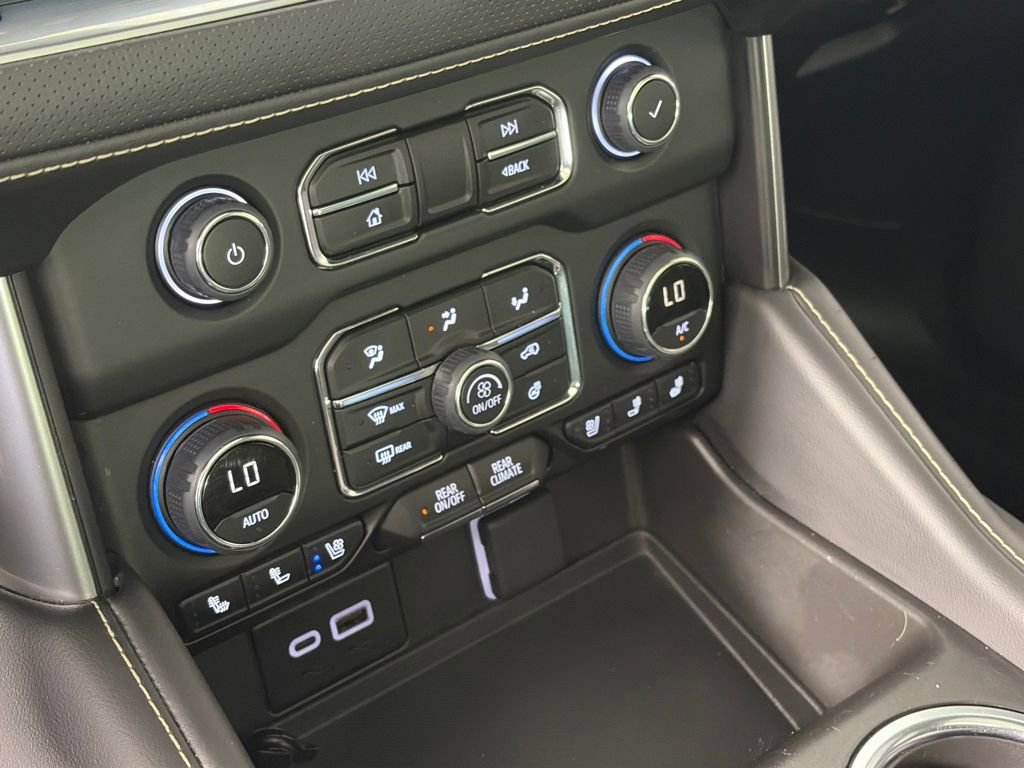 Used 2023 Chevrolet Tahoe Premier w/ Advanced Technology Package image 21