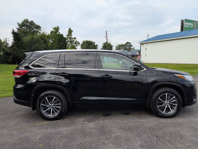 Used 2018 Toyota Highlander XLE AWD/4WD image 6