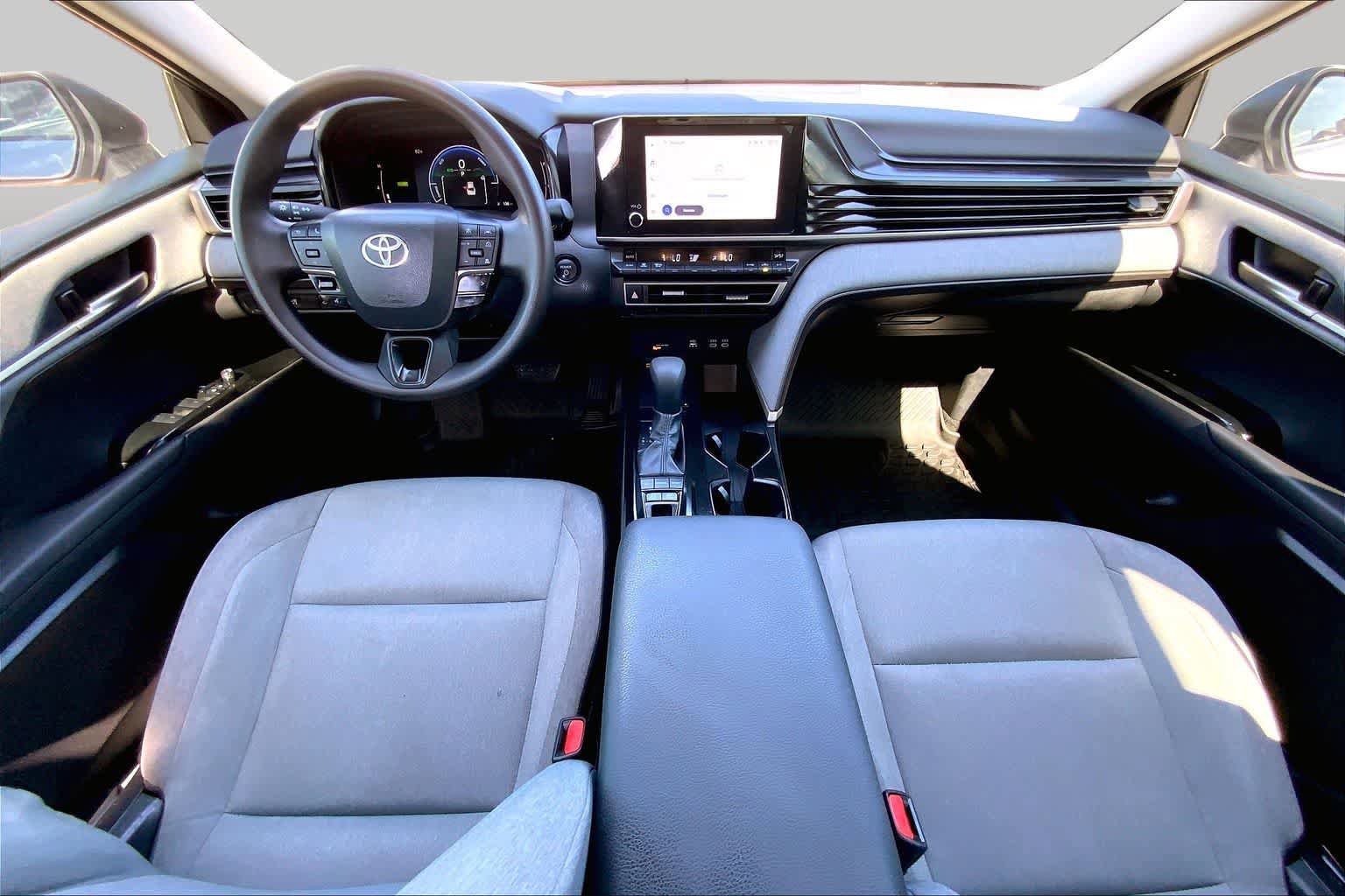 Used 2025 Toyota Camry LE FWD image 14